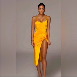 JLuxlabel Never worn Satin Slit Dreas